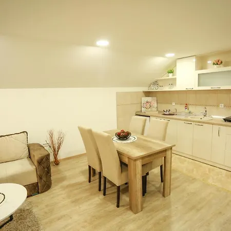 Smestaj Paramun * Arilje